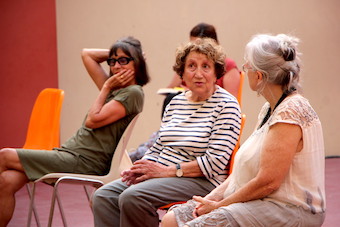 En attendant son tour